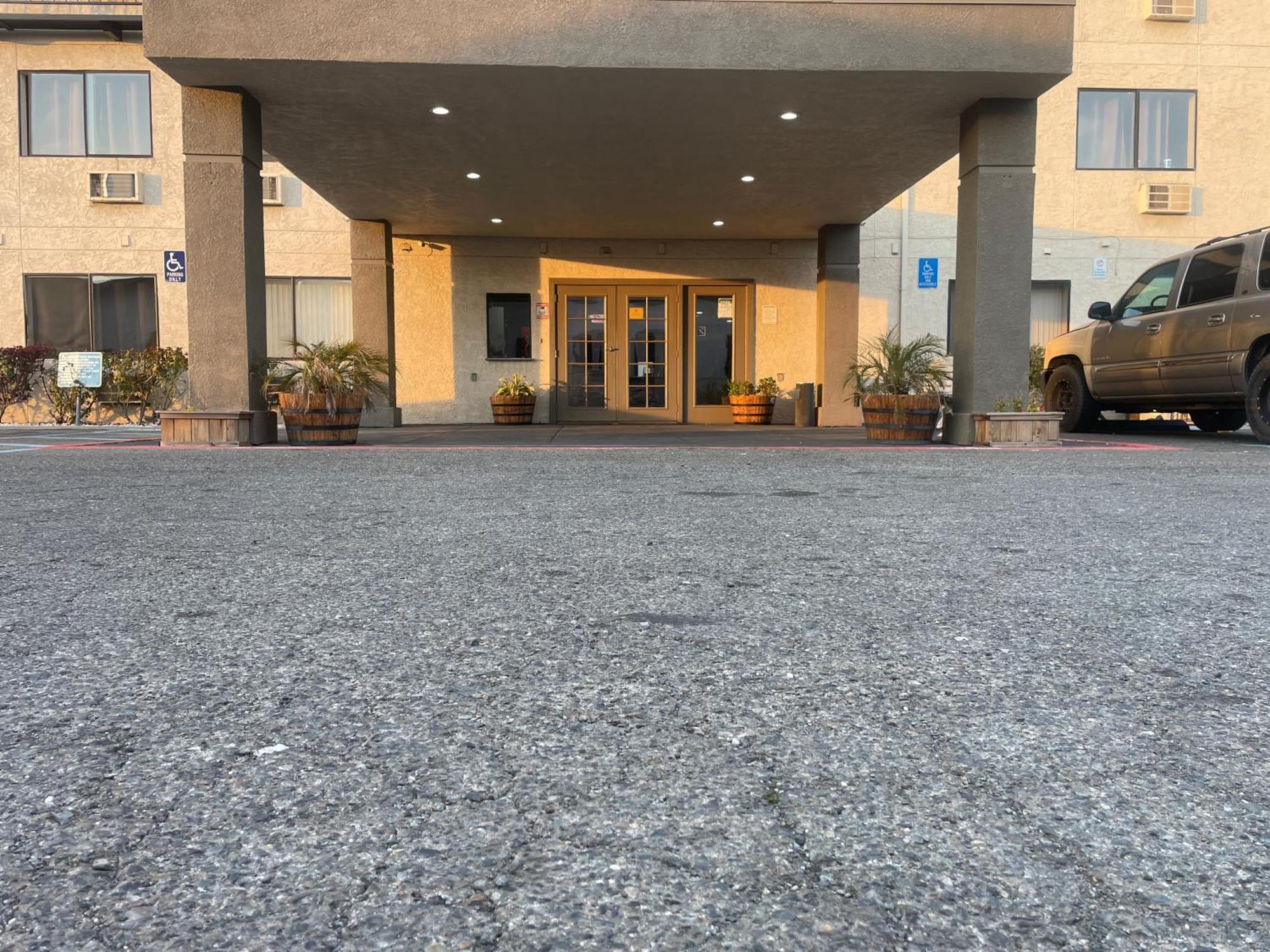 Sutter Inn Yuba City Exterior foto